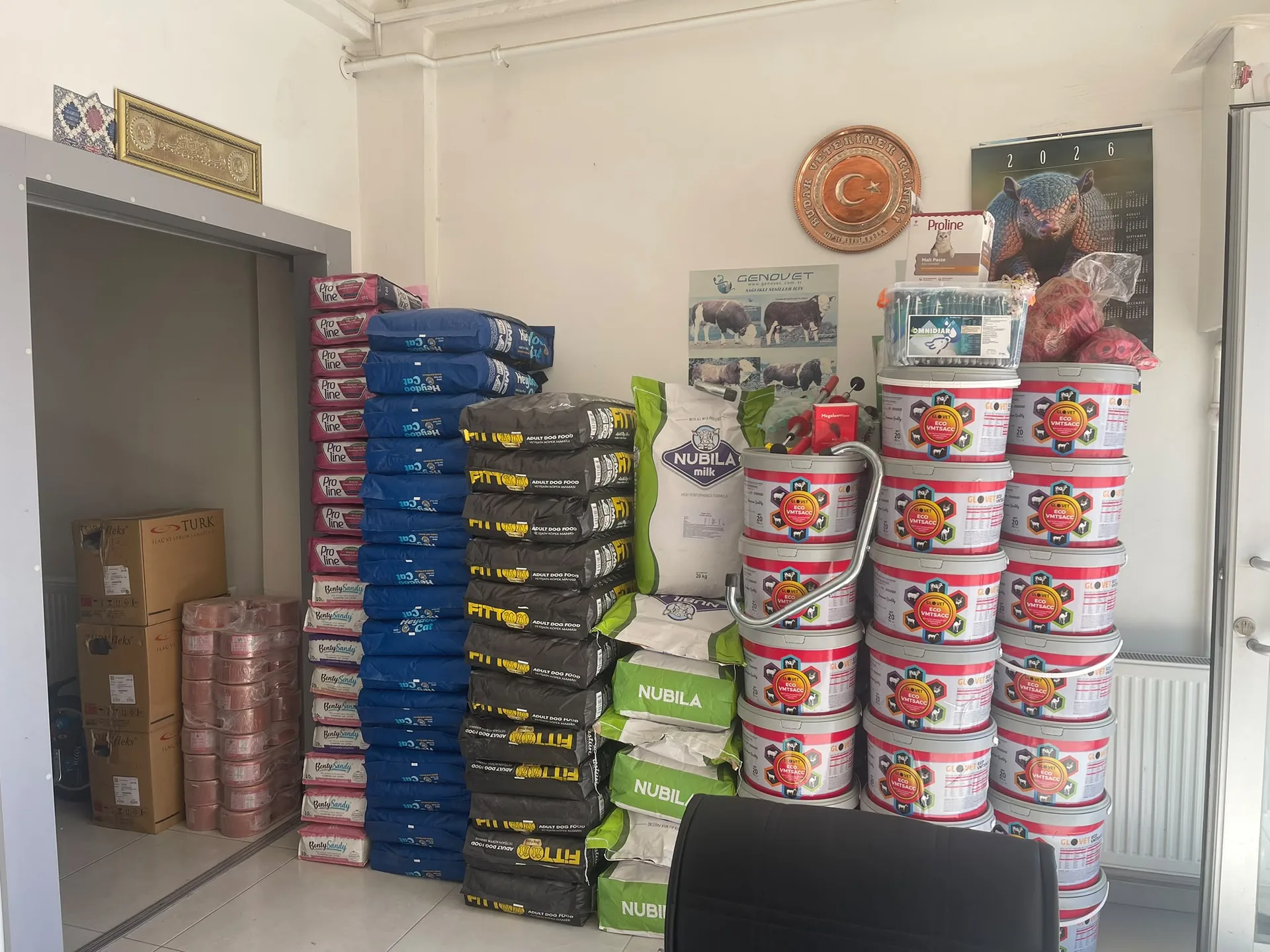 Klinikteki mama, süt ikame yemi ve vitamin-mineral ürünleri